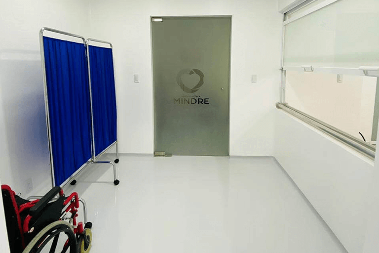 mindre-clinica_de_la_mujer-clinica-mujer-interrupcion_legal_del_embarazo-vasectomia-ile-anticoncepcion-anticonceptivos-papanicolao-colposcopia-ginecologas-ginecologia-estetoscopio